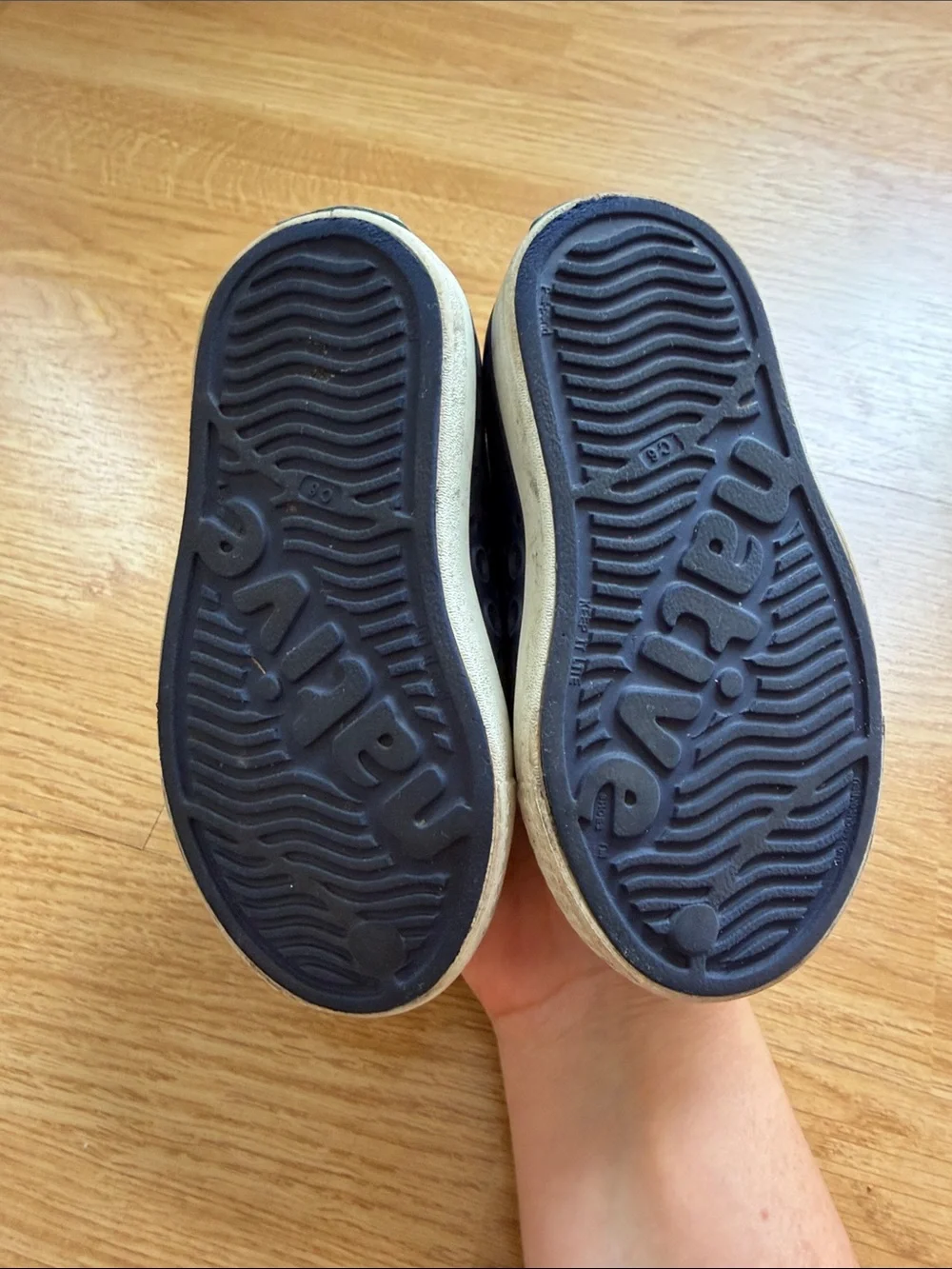 Native baby kids shoe, size 6
